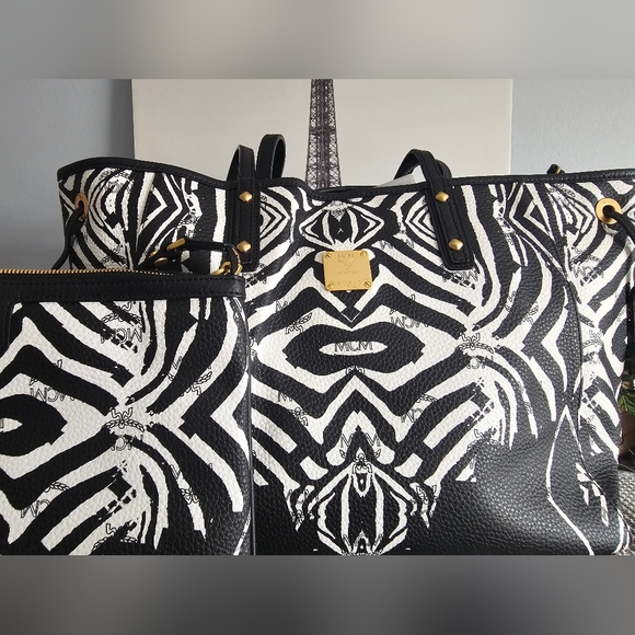 MCM Reversible Liz Tote & Pouch | Limited Edition Zebra Print w/Pochette - Picture 3 of 16